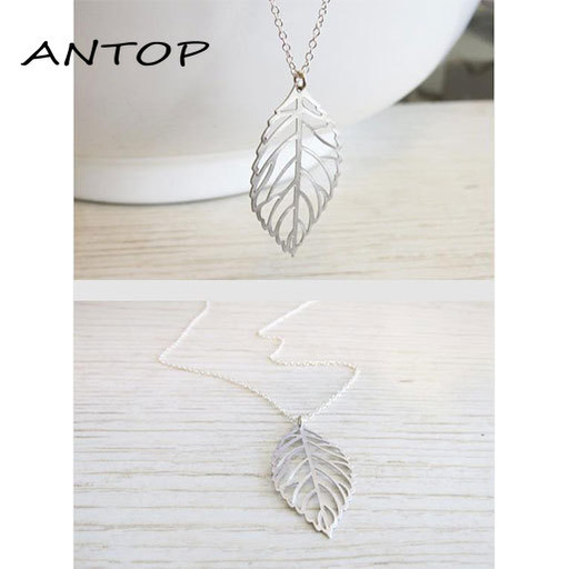 Kalung Rantai Dengan Liontin Daun Bahan Alloy Untuk Wanita