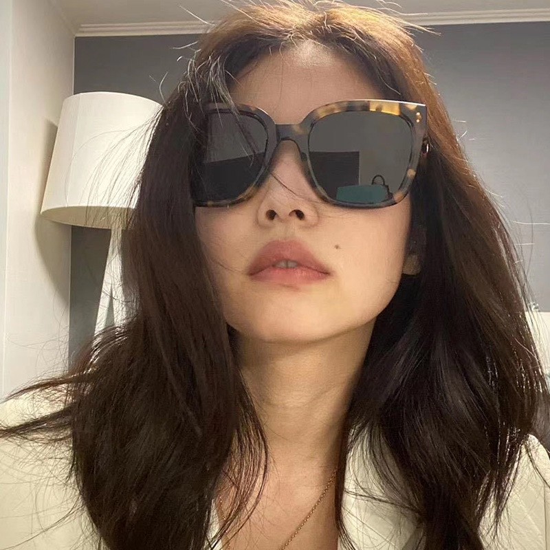 Valiantiv Kacamata Korean Style Fashion Women Retro Sunglasses