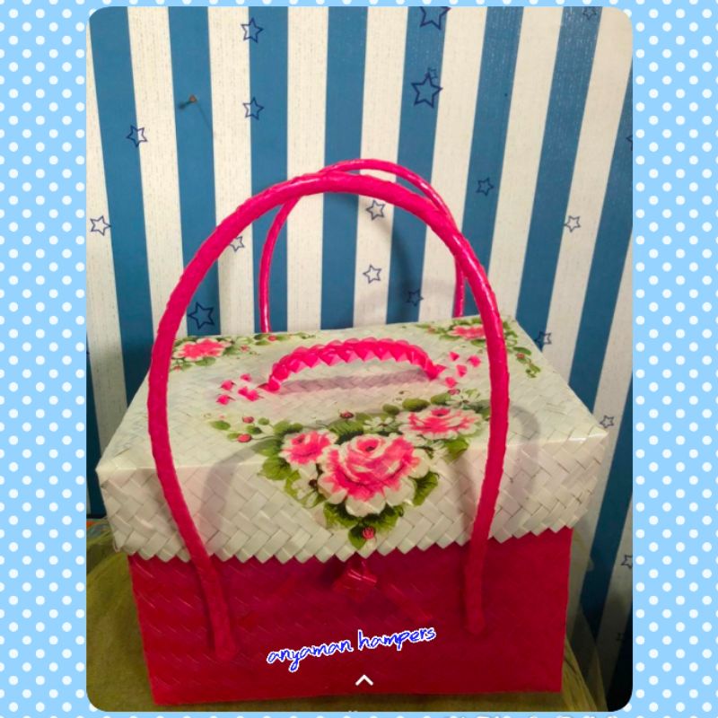 tas anyaman hampers
