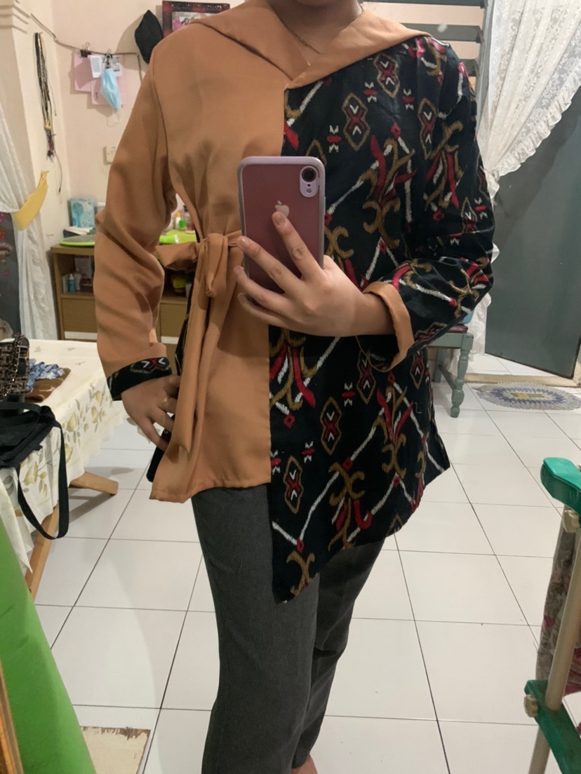 Atasan Batik Dolby Dolbi Dobby Doby Tenun Sutra Tulis Halus Katun Atbm Baron ,sarombit Atasan