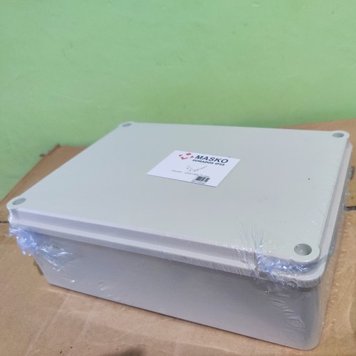DORADOS KOTAK DURADUS PLASTIK MERK MASKO 220 X 150 X 75 MM PUTIH