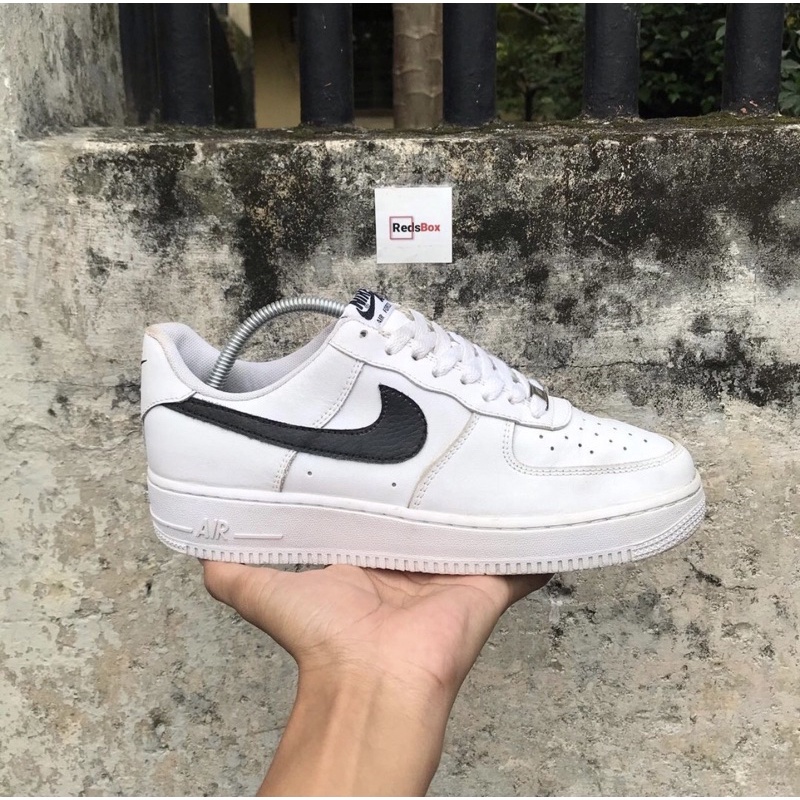 Nike AF1 Black Swoosh