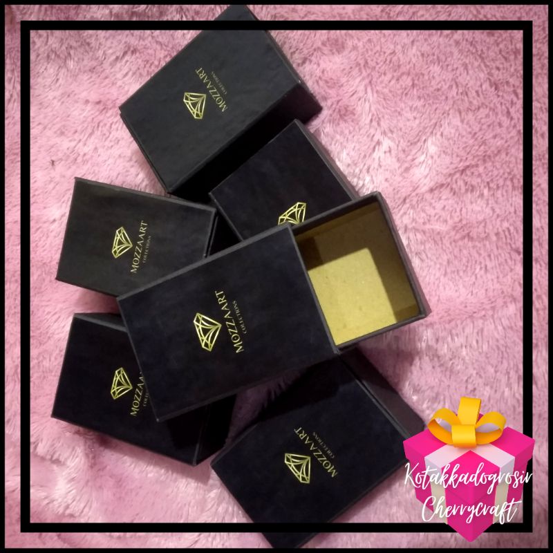 

Box Model SLIDE 9x6x3 untuk parfum mini gold antam