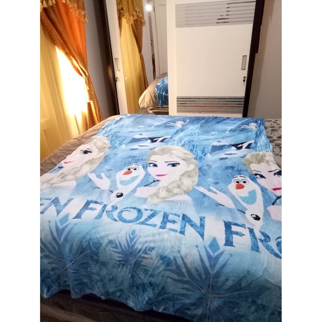 SELIMUT BULU ANAK KARAKTER FROZEN UKURAN 140 X 190