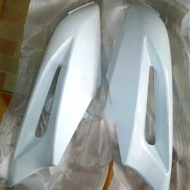 cover body sayap tengah BLADE LAMA ,PUTIH terlaris