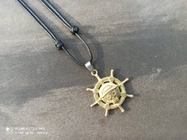 Kalung Tali Liontin ONE PIECE LUFFY KEMUDI TENGKORAK METAL GAUL IMPORT Fashion Pria Wanita