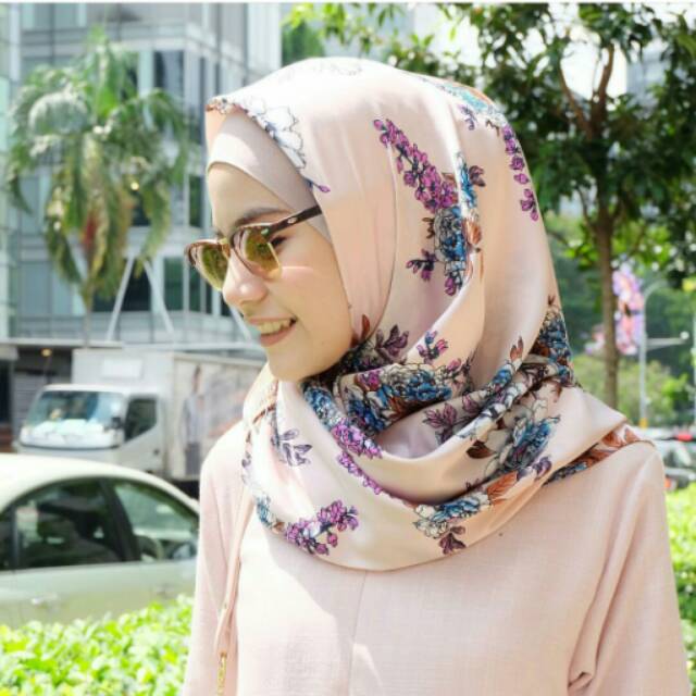 Segi empat Jasmine by Vanilla Hijab