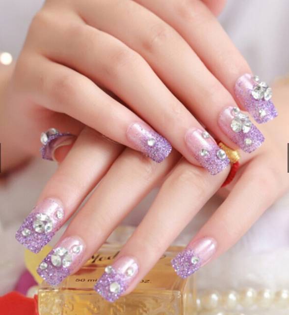 Nail art - 24 pcs kuku palsu warna ungu bertabur berlian imitasi