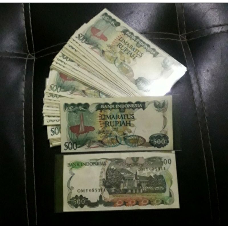 uang kuno 500 bunga bsngkai 1982 asli