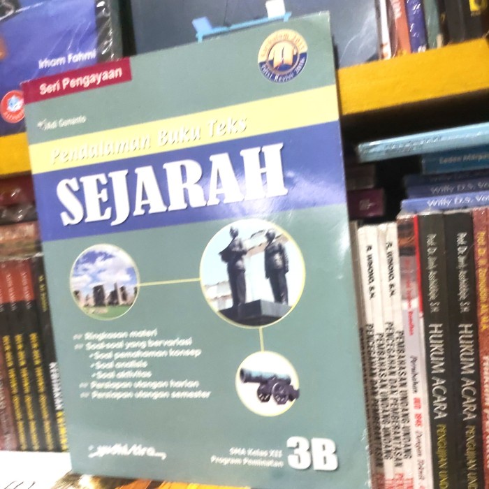 pendalaman buku teks sejarah kelas 12 SMA 3B k13 Yudhistira