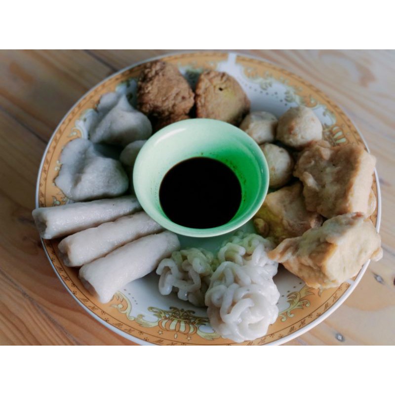 

Pempek Palembang isi 30 pempek kecil