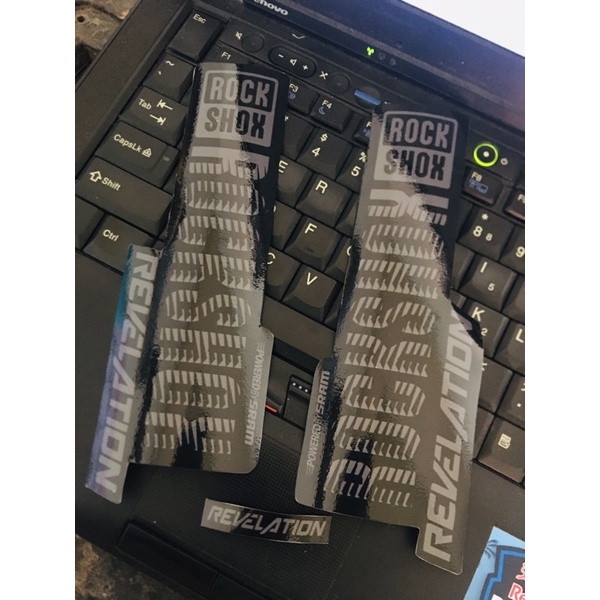 stiker fork rockshox revelation