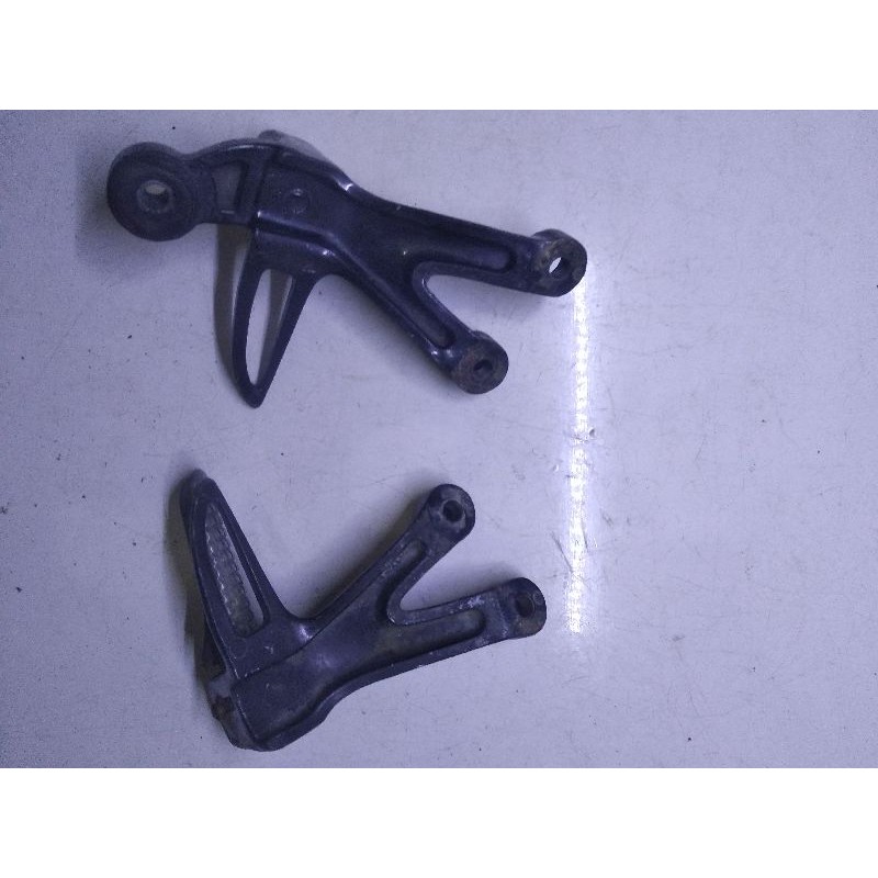 FOOTSTEP BELAKANG MOTOR SUZUKI SATRIA FU ORIGINAL
