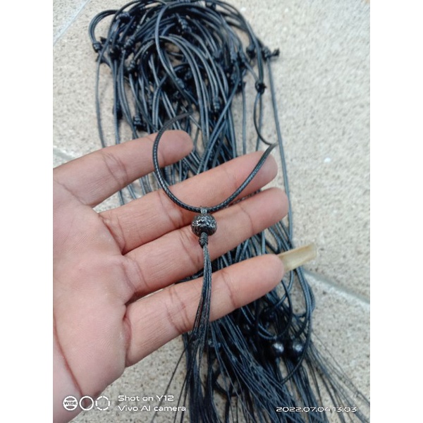 tali kalung + cincin batu  tempat liontin