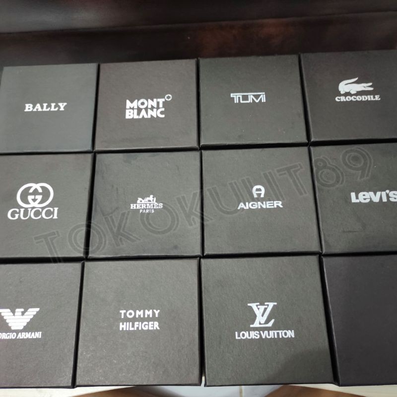 

BOX KOTAK KADO KOTAK GESPER SABUK IKAT PINGGANG