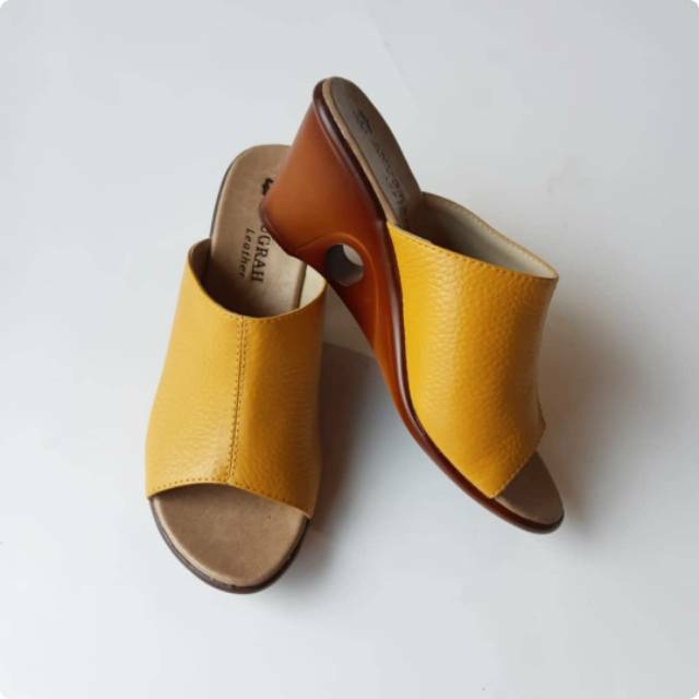Jual Sandal selop wedges nunung 7 cm hak bolong asli kulit Indonesia
