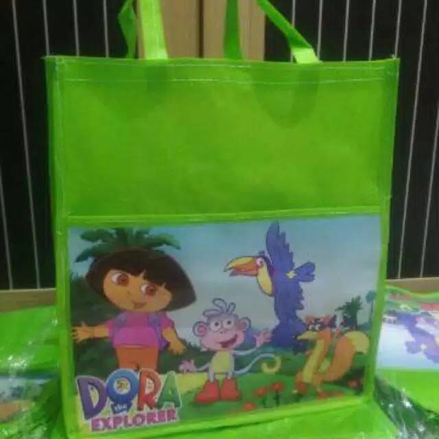 

Tas ulang tahun dora