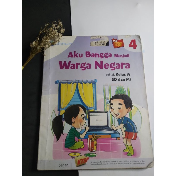 

Buku Platinum PPKN Aku Bangga Menjadi Warga Negara kelas 4