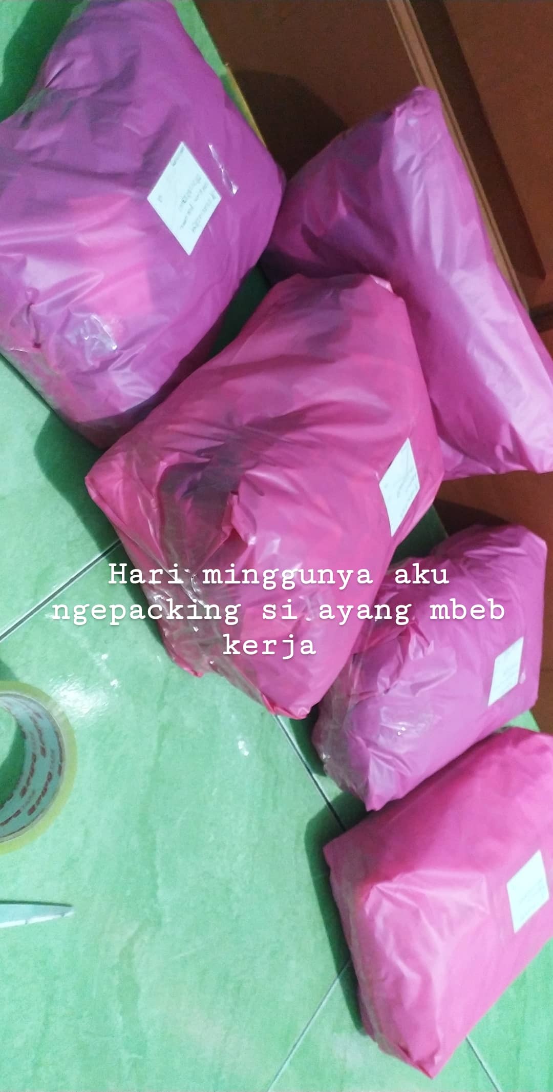 Kantong Plastik Tanpa Pon 45/35x39 (6 Wrn)