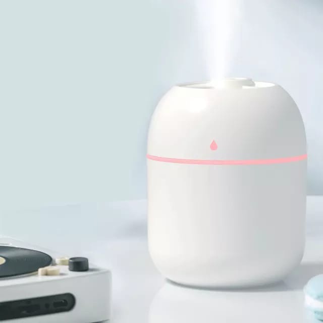 Humidifier / Diffuser LED Aromatherapy Essential Oil Pelembab Udara USB 220 ml