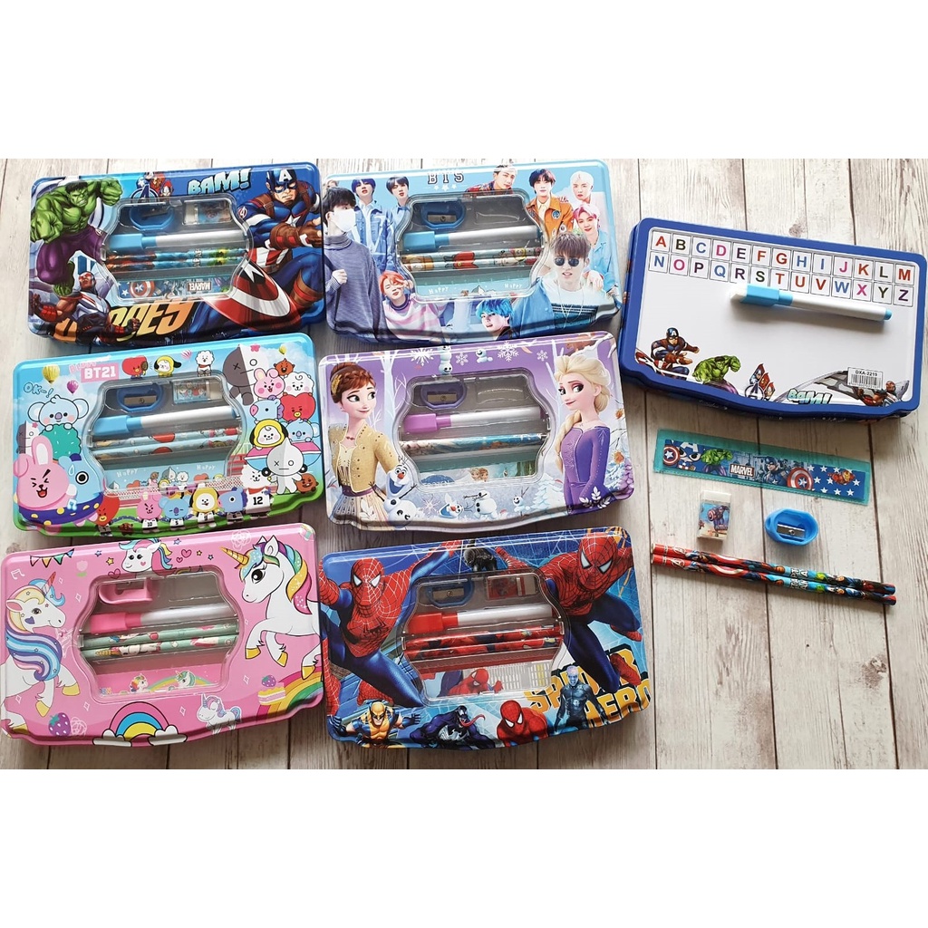 

TEMPAT KOTAK PENSIL KALENG ANAK SET ISI+ WHITEBOARD PEN CASE GAMBAR