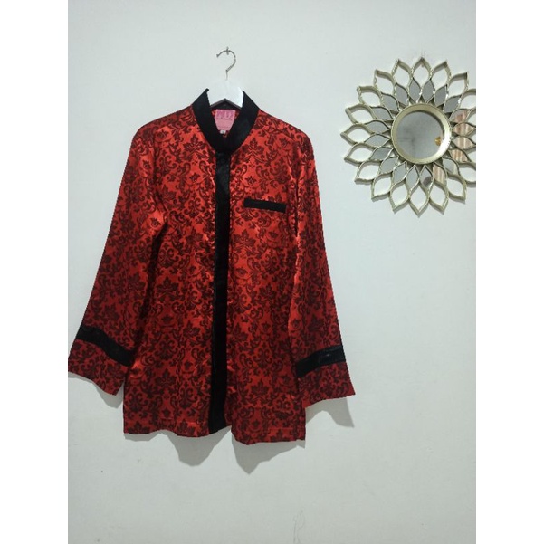 Preloved Kemeja Koko Merk NM by Nuri Maulida size M