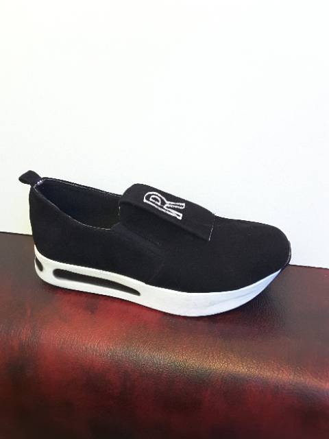 Platform Slipon Bordir Hpd385 Hitam