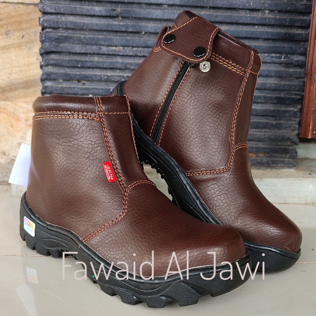 Sepatu Safety Semi Boot Resleting  Coklat Ujung Besi Keselamatan Kerja Pabrik proyek Industri Pria Wanita Impor