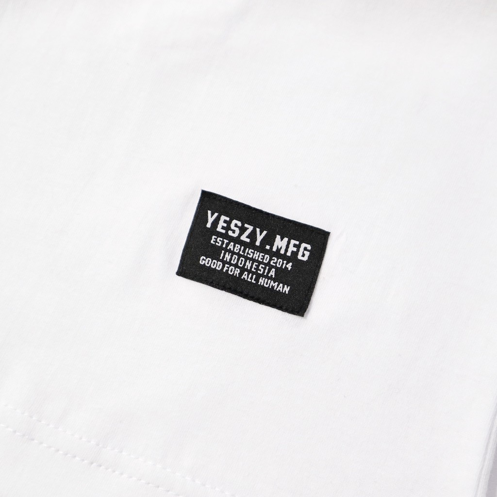 YESZY.MFG Tshirt White Cyber Small F Black