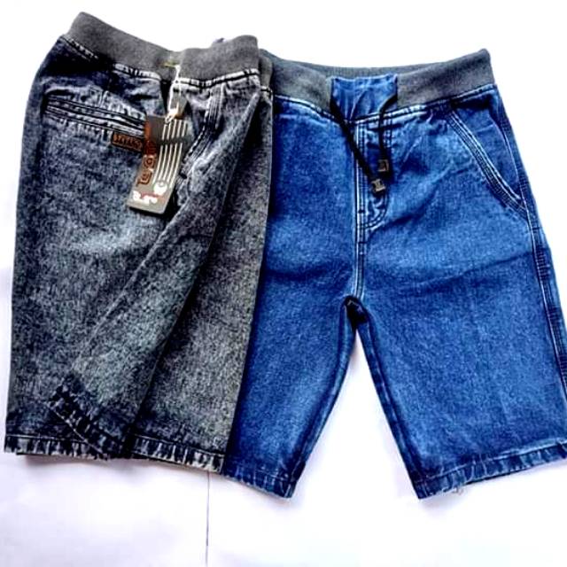 Celana pendek rip jeans