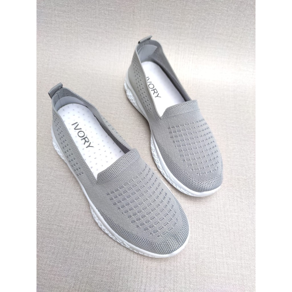 IVORY Sepatu Slip On Wanita Flat Termaruh Flyknit U99-1