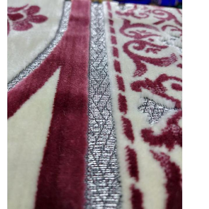 Flash Sale KODE-713 Sajadah TURKY MOTIF TIMBUL Kadifeteks Silver dengan benang SILVER MEWAH UNTUK
