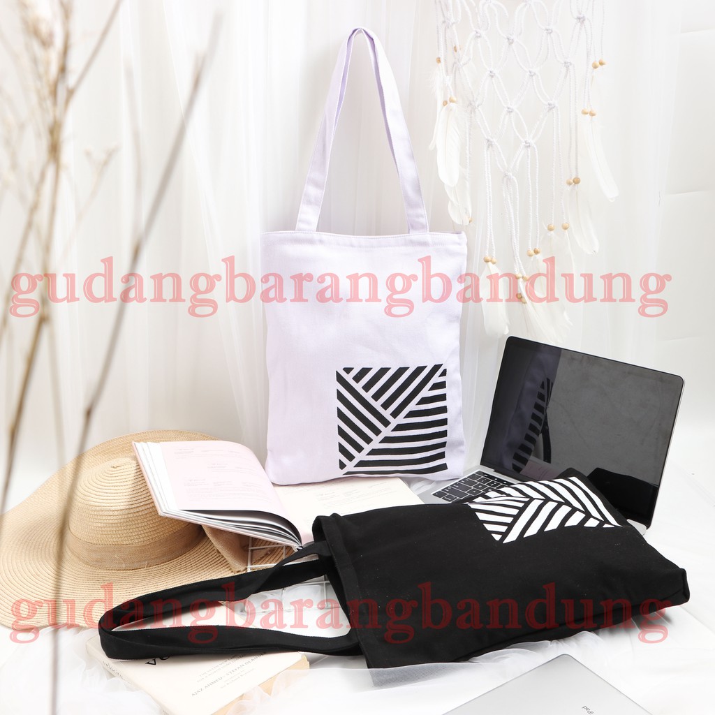 Tote Bag Kanvas Wanita dengan Resleting - Desain Aesthetic Woven yang Memikat