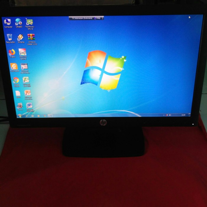 LCD Monitor 19 Inch Second Merk HP
