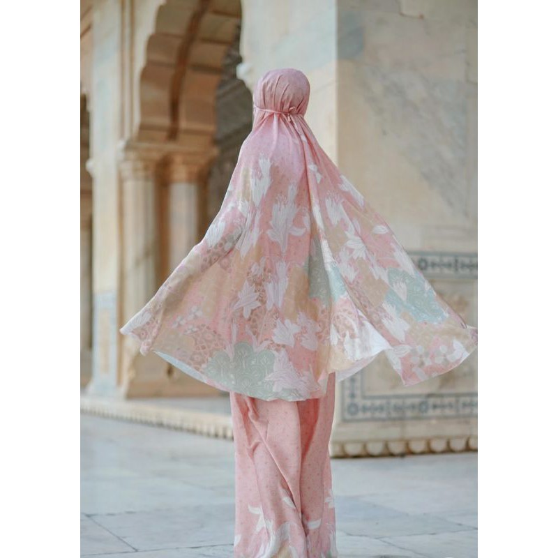 BUTTONSCARVES MAHARANI PRAYER ROBE - APRICOT