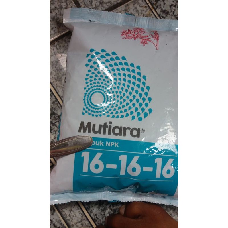 pupuk NKP MUTIARA 16.16.16 (1kg)