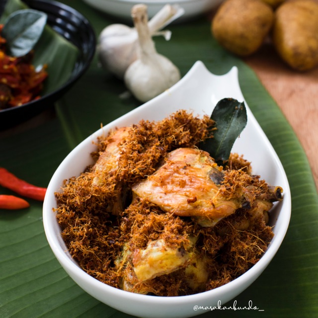 

Ayam serundeng padang