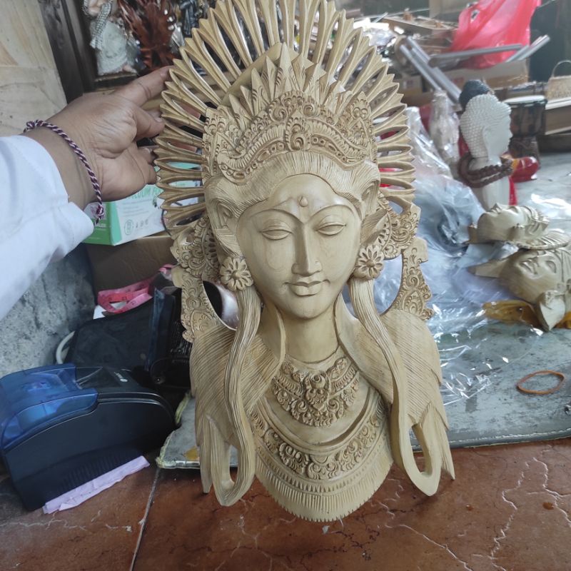 PATUNG JANGGER DARI KAYU BALI ( TANGGAL BUAYA) UKURAN 50 CM/ PATUNG JANGGER CANTIK