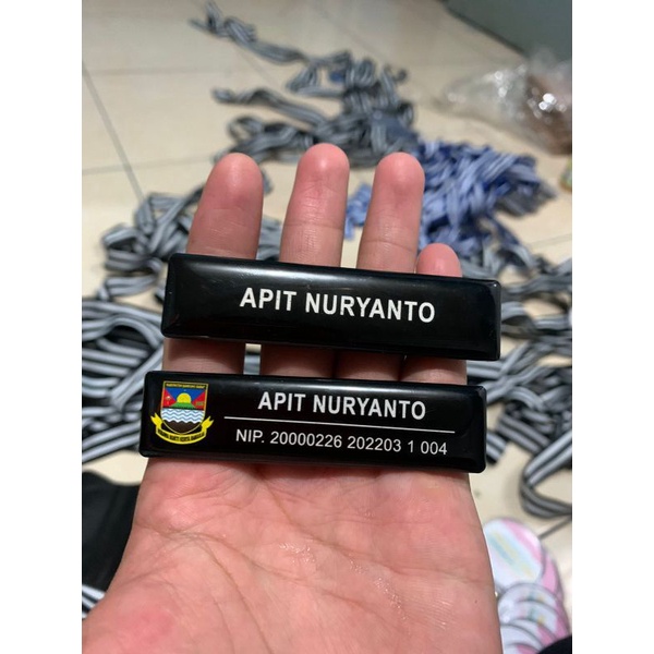 

(ORDER SATUAN) Nametag/Papan nama/Nametag Murah/ Nametag Penitik/nametag Magnet