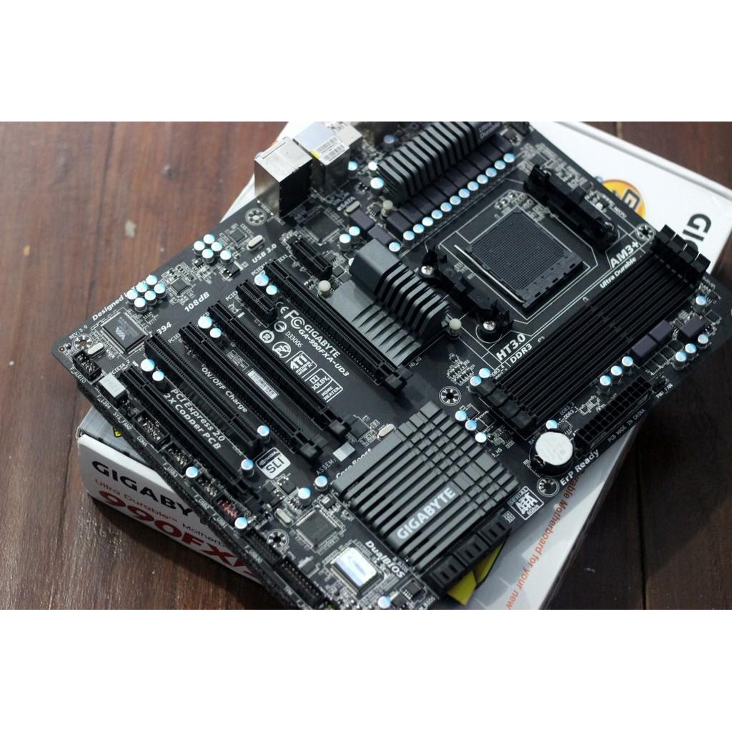 Gigabyte GA 990FXA UD3 dan Processor AMD FX-8350