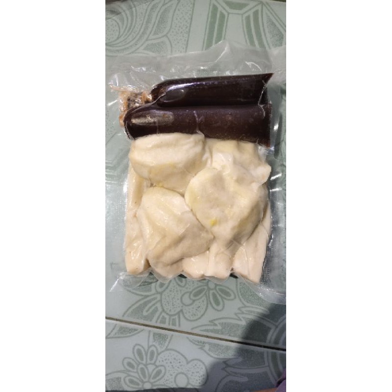 

Pempek campur Nek Anang Ino