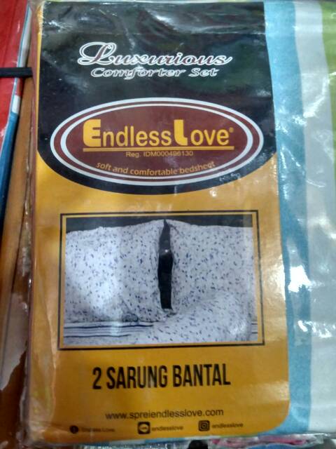 Sarung bantal endless love