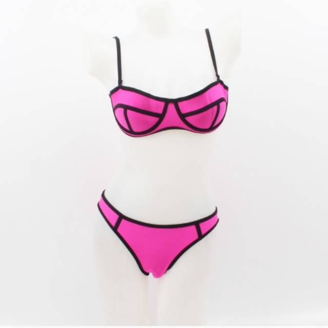 Bikini / swimsuit / swimwear / baju renang / neoprene pink