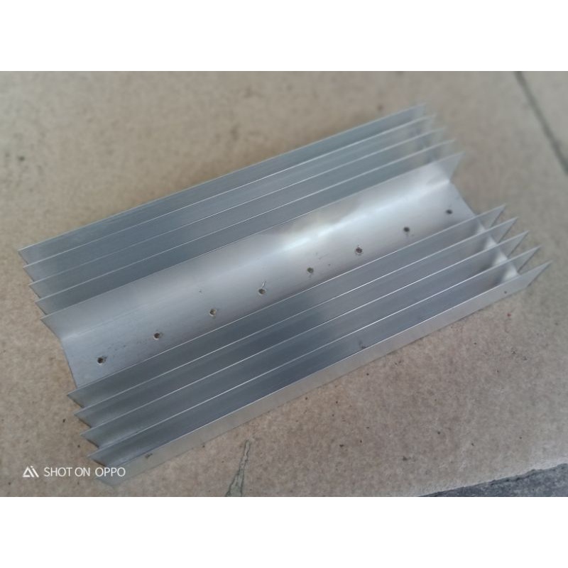 heatsing pendingin untuk transistor panjang 20cm 5 sirip