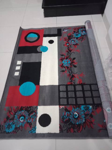 Karpet Permadani Motif Ukuran 160x210 cm Kualitas Premium Bahan Lembut dan Halus