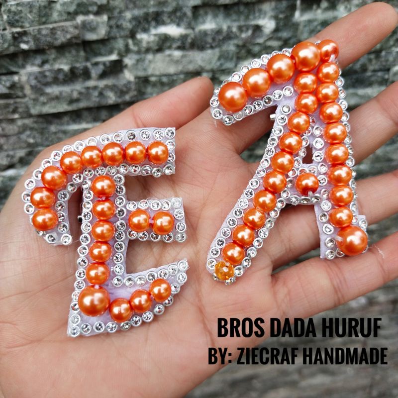 Bros Dada Huruf Handmade Bros Bahu Mutiara oranye Bros Dada Request A-Z