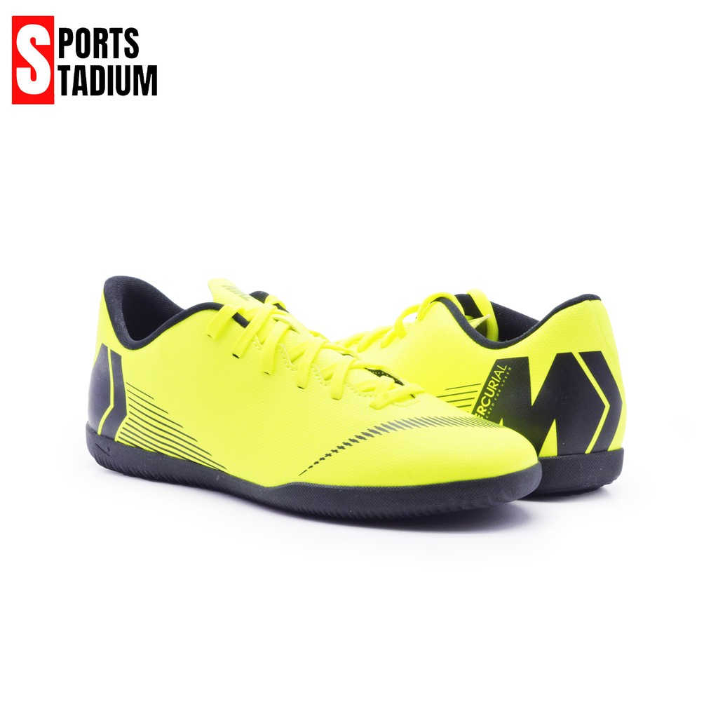 nike flip flops chroma