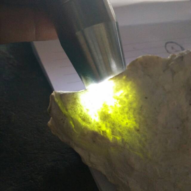 Bongkahan Giok salju aceh 500 gram