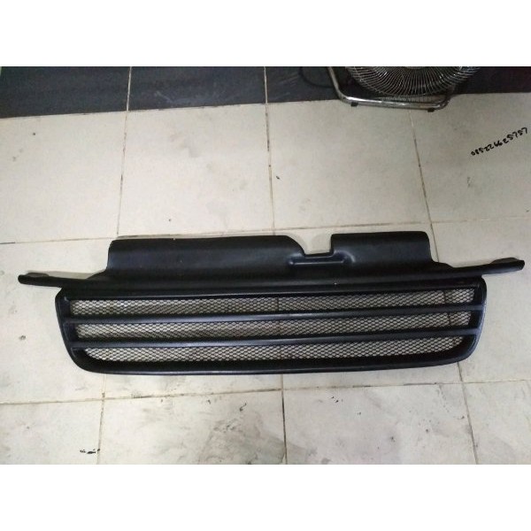 Grill ford escape garis elegan