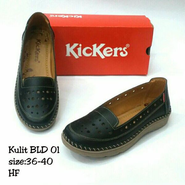 sepatu kickers wanita